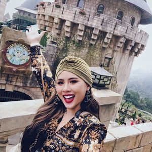 Meet your Posher, Duyen